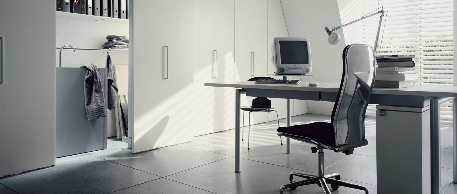 Repräsentativer Unternehmenssitz mit Design Einrichtung