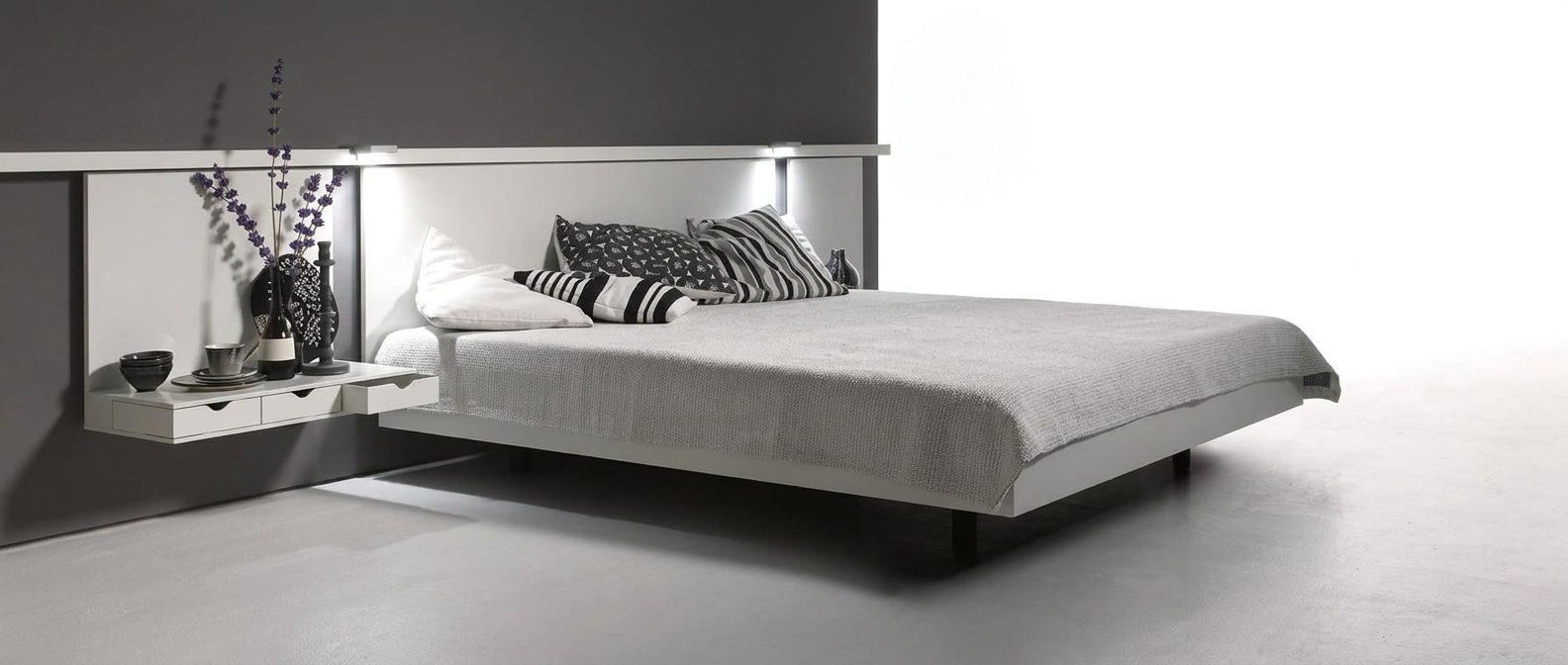 Schlafbereich mit Designbett